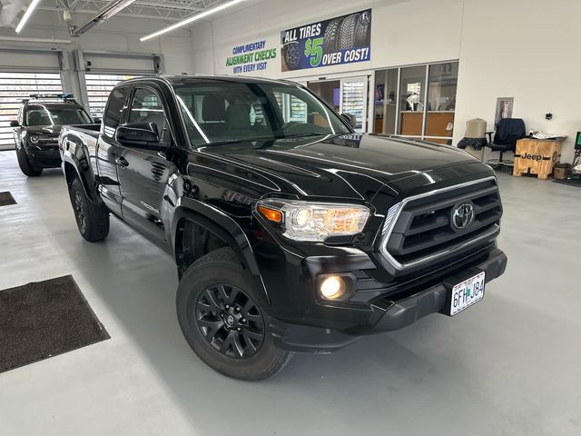 Used Black Toyota Tacoma SR5 For Sale in Kansas City, MO | Auto Navigator