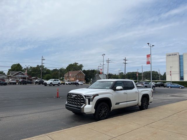 2022 Toyota Tundra Platinum