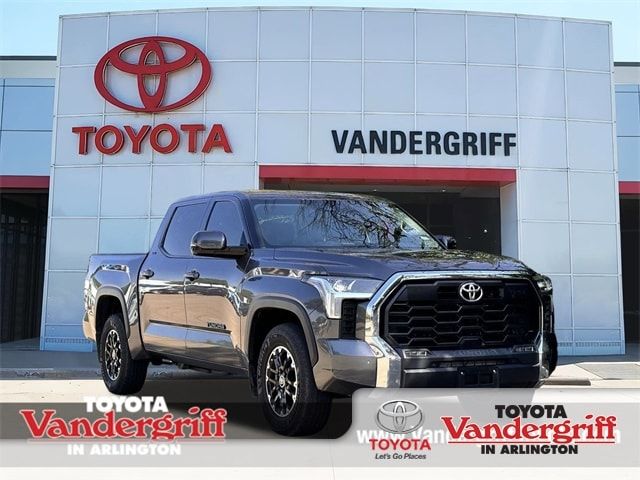 2022 Toyota Tundra SR5