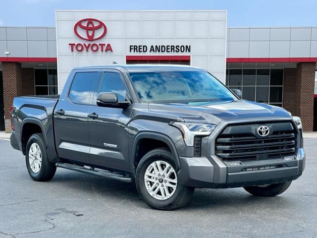 2022 Toyota Tundra SR5