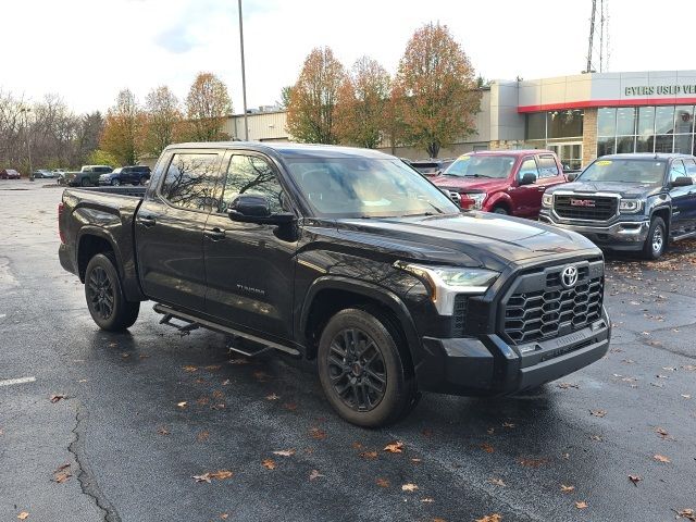 2022 Toyota Tundra SR5