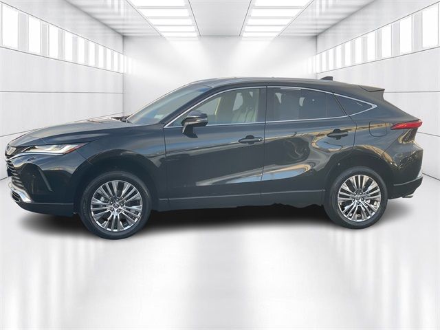 2022 Toyota Venza XLE