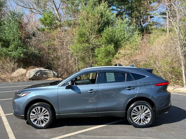 2022 Toyota Venza XLE