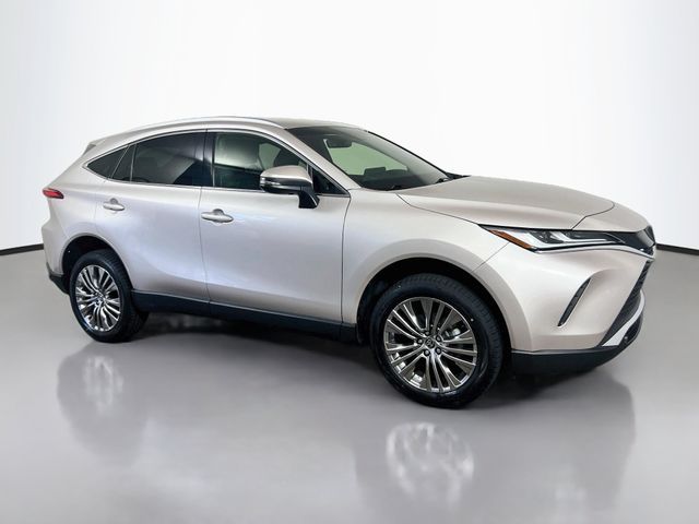 2022 Toyota Venza XLE