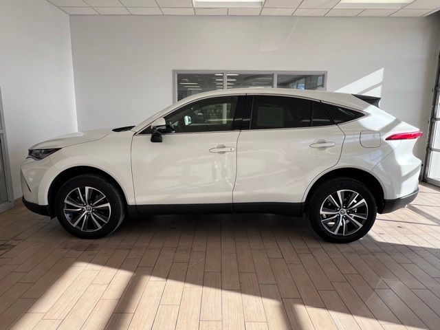 2022 Toyota Venza LE