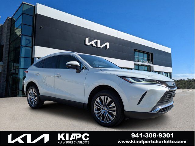2022 Toyota Venza XLE