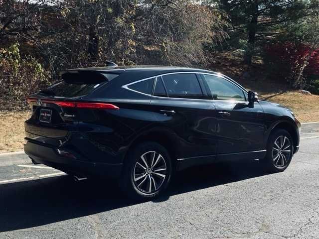 2022 Toyota Venza LE