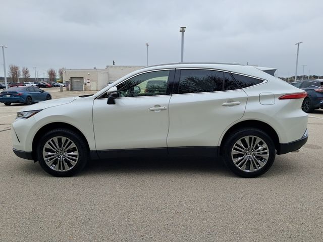 2022 Toyota Venza LE