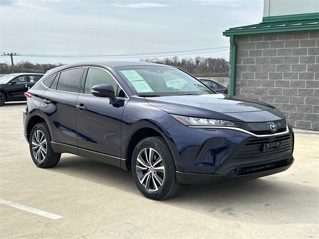 2022 Toyota Venza LE