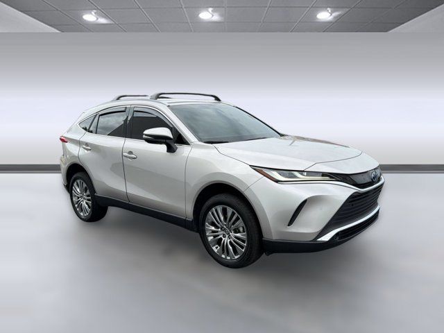 2022 Toyota Venza XLE