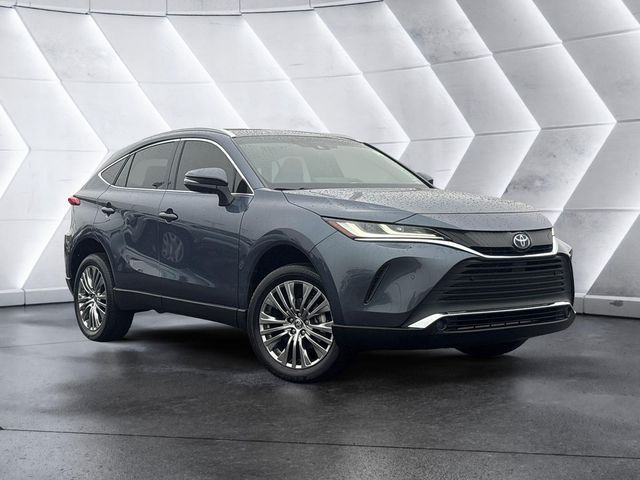 2022 Toyota Venza XLE
