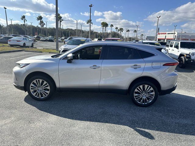 2022 Toyota Venza XLE