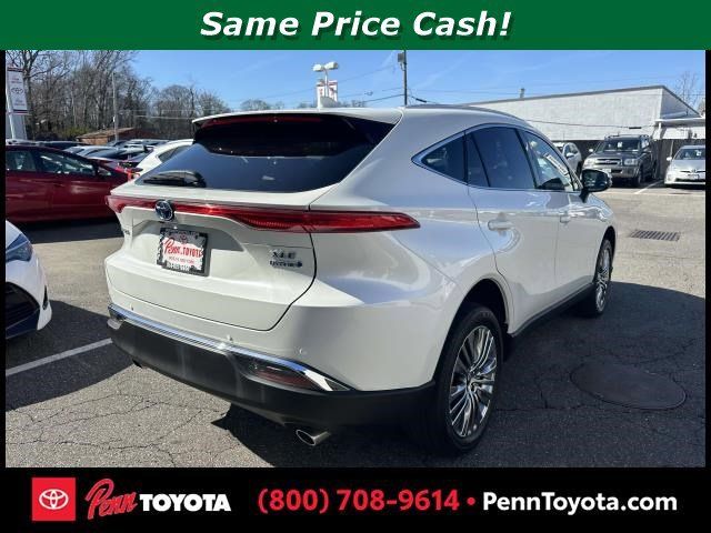 2022 Toyota Venza XLE