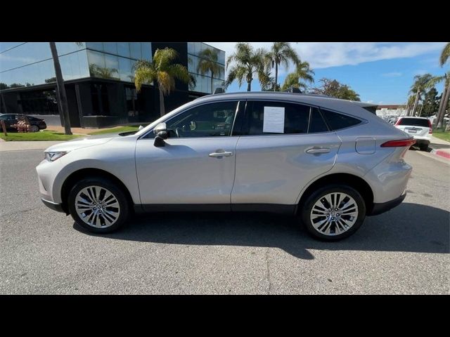 2022 Toyota Venza XLE