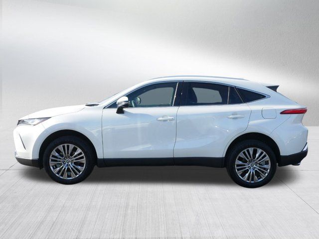 2022 Toyota Venza XLE