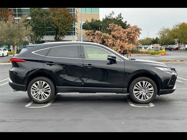 2022 Toyota Venza XLE