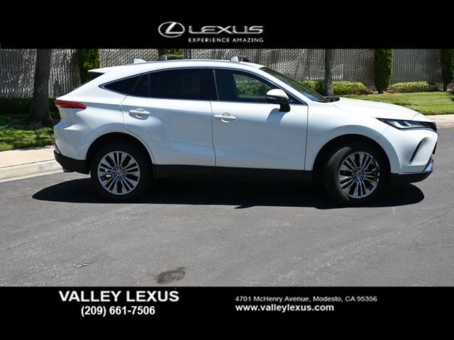 2022 Toyota Venza XLE
