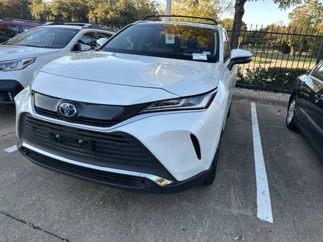 2022 Toyota Venza XLE