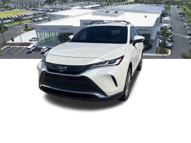 2022 Toyota Venza XLE