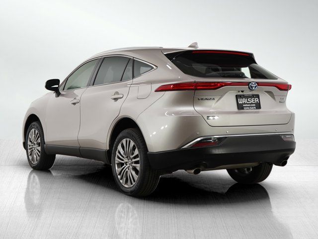 2022 Toyota Venza XLE