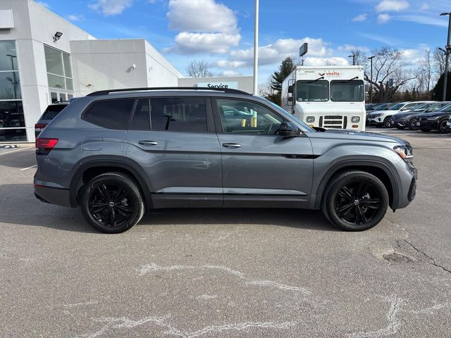 2022 Volkswagen Atlas 3.6L V6 SEL R-Line Black