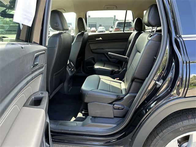 2022 Volkswagen Atlas 3.6L V6 SE Technology