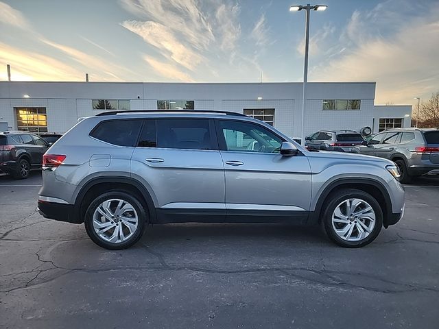 2022 Volkswagen Atlas 3.6L V6 SE Technology