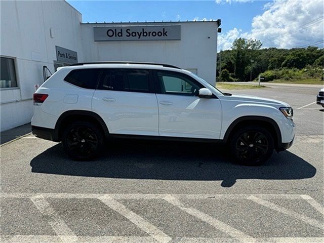 2022 Volkswagen Atlas 3.6L V6 SE Technology