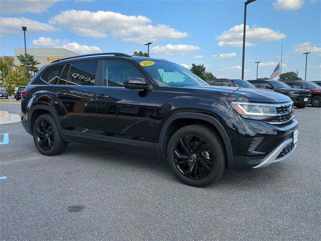 2022 Volkswagen Atlas 3.6L V6 SE Technology