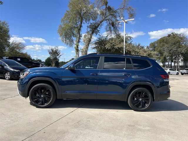 2022 Volkswagen Atlas 3.6L V6 SE Technology