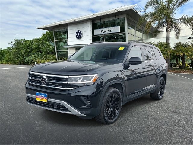 2022 Volkswagen Atlas 3.6L V6 SE Technology