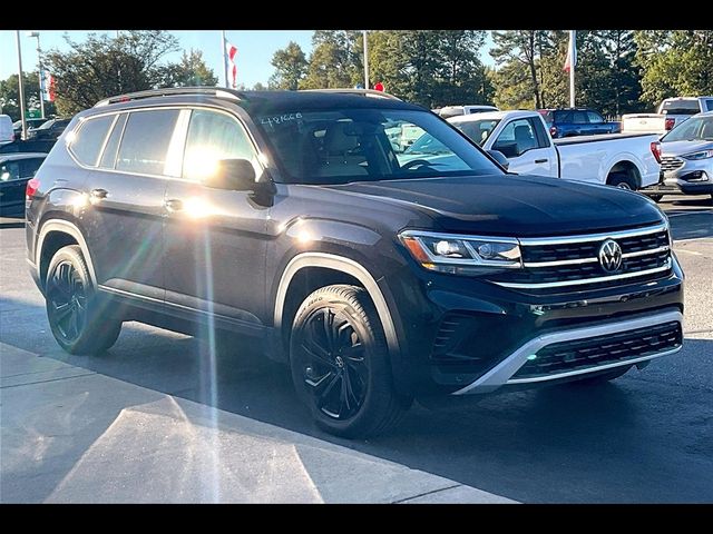 2022 Volkswagen Atlas 3.6L V6 SE Technology