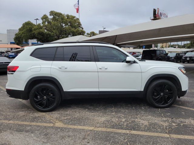 2022 Volkswagen Atlas 3.6L V6 SE Technology