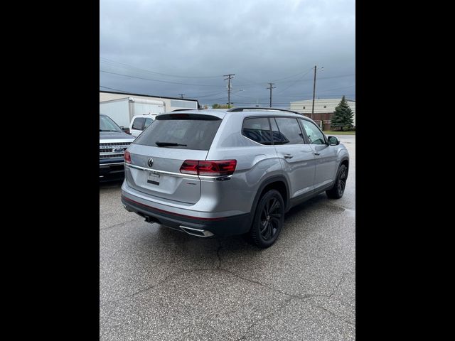 2022 Volkswagen Atlas 3.6L V6 SE Technology