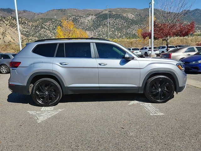 2022 Volkswagen Atlas 3.6L V6 SE Technology