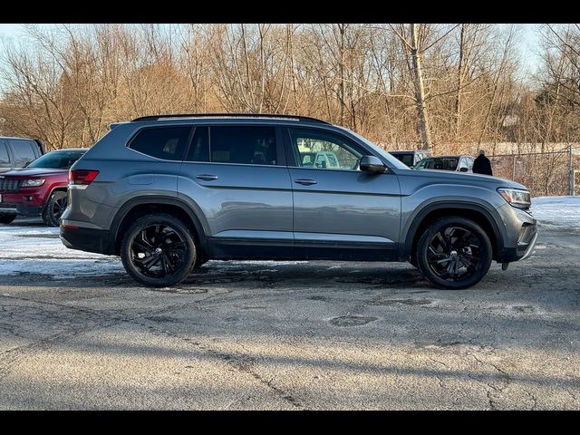 2022 Volkswagen Atlas 3.6L V6 SE Technology