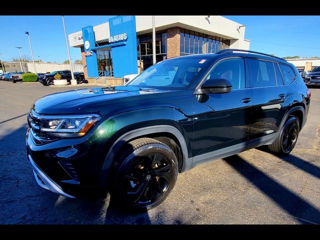 2022 Volkswagen Atlas 3.6L V6 SE Technology