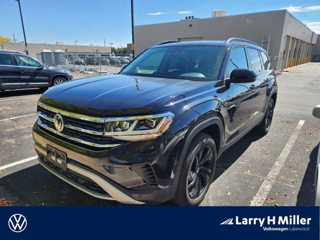 2022 Volkswagen Atlas 3.6L V6 SE Technology