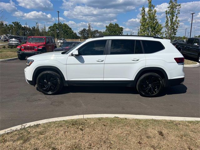 2022 Volkswagen Atlas 3.6L V6 SE Technology