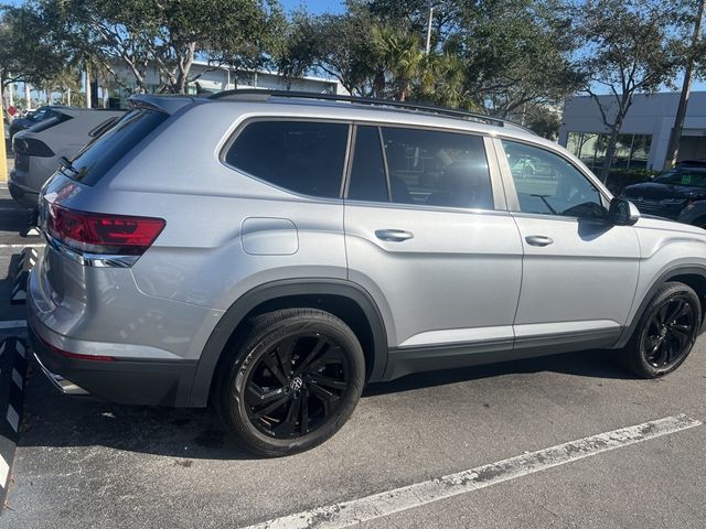 2022 Volkswagen Atlas 3.6L V6 SE Technology