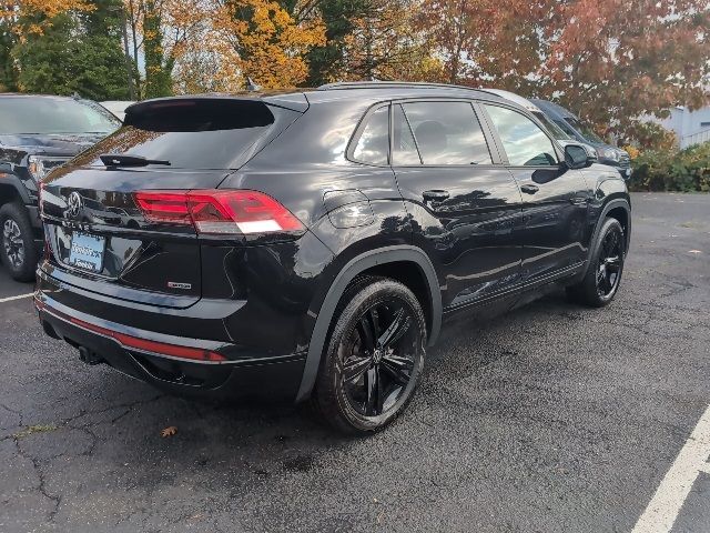 2022 Volkswagen Atlas Cross Sport 2.0T SEL R-Line Black