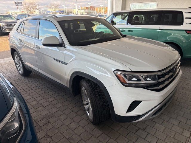 2022 Volkswagen Atlas Cross Sport 2.0T SE Technology