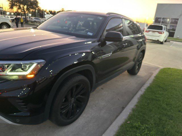 2022 Volkswagen Atlas Cross Sport 2.0T SE Technology