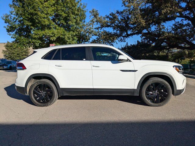 2022 Volkswagen Atlas Cross Sport 2.0T SE Technology