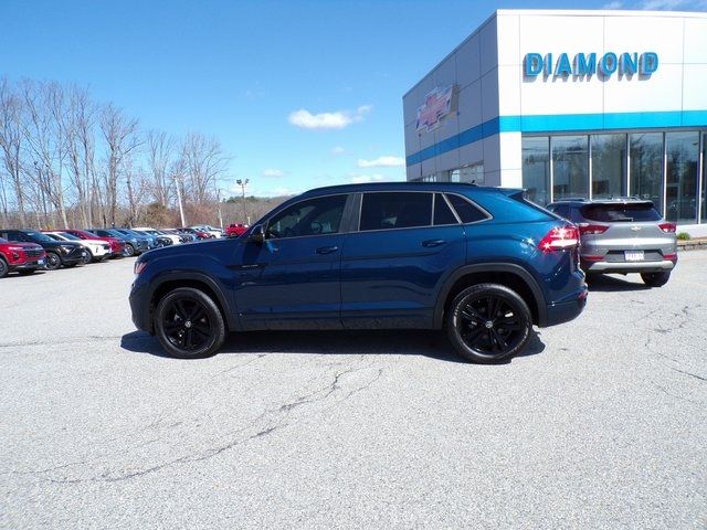 2022 Volkswagen Atlas Cross Sport 3.6L V6 SEL R-Line Black