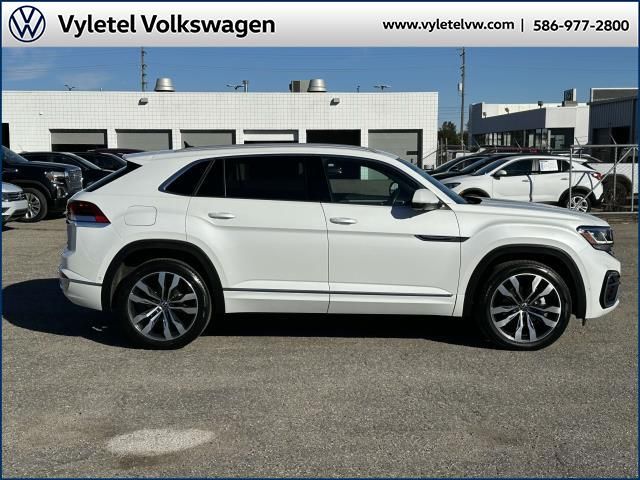 2022 Volkswagen Atlas Cross Sport 3.6L V6 SEL Premium R-Line