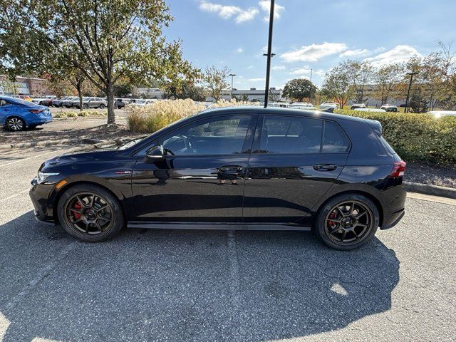 2022 Volkswagen Golf GTI SE