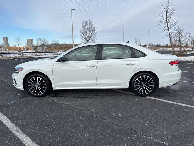 2022 Volkswagen Passat 2.0T Limited Edition