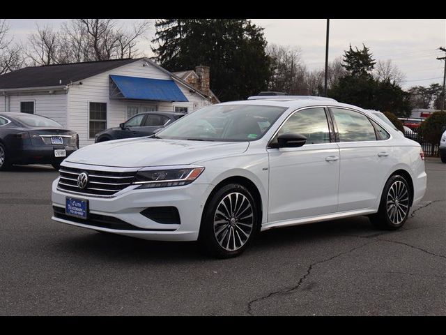2022 Volkswagen Passat 2.0T Limited Edition