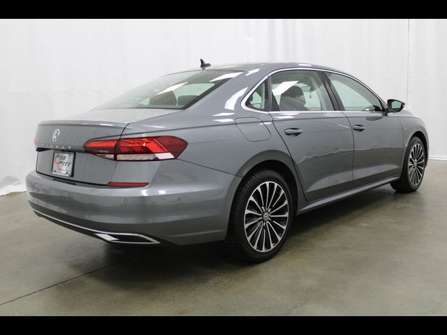 2022 Volkswagen Passat 2.0T Limited Edition